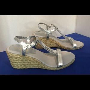 Chaps Size 7B Ladies Wedge Sandals-Nice preowned
